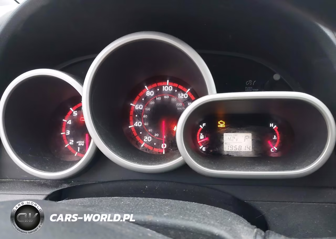 2010 Pontiac Vibe VIN:5Y2SP6E84AZ418032 - 7