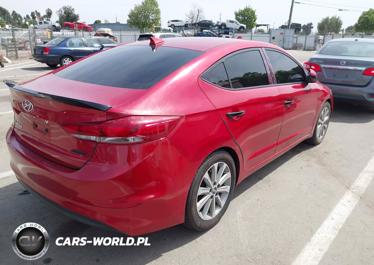 2017 Hyundai Elantra Se VIN:5NPD84LF8HH033523 - 4