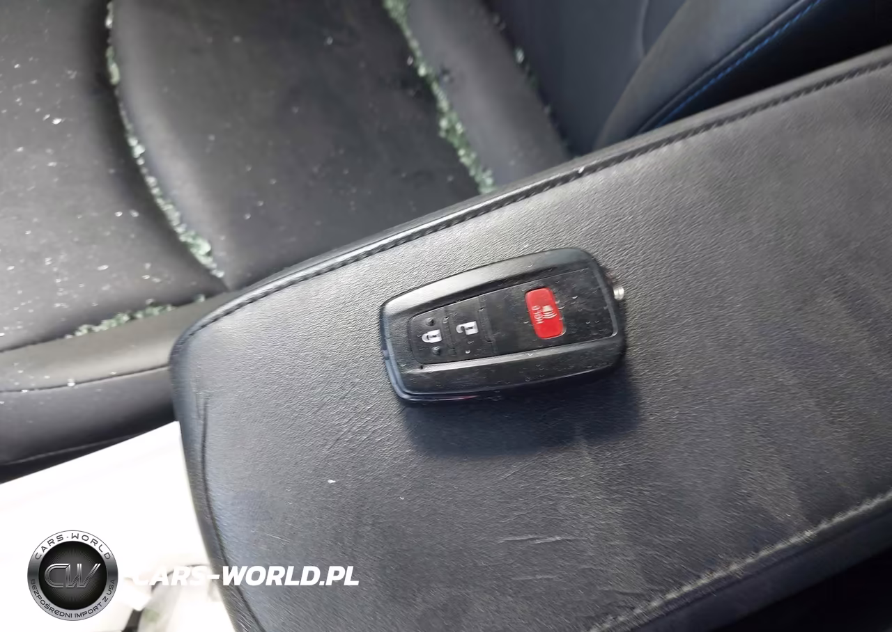 2016 Toyota Prius Three Touring VIN:JTDKARFU6G3018838 - 11