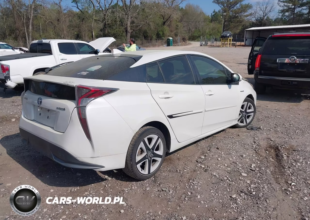 2016 Toyota Prius Three Touring VIN:JTDKARFU6G3018838 - 4
