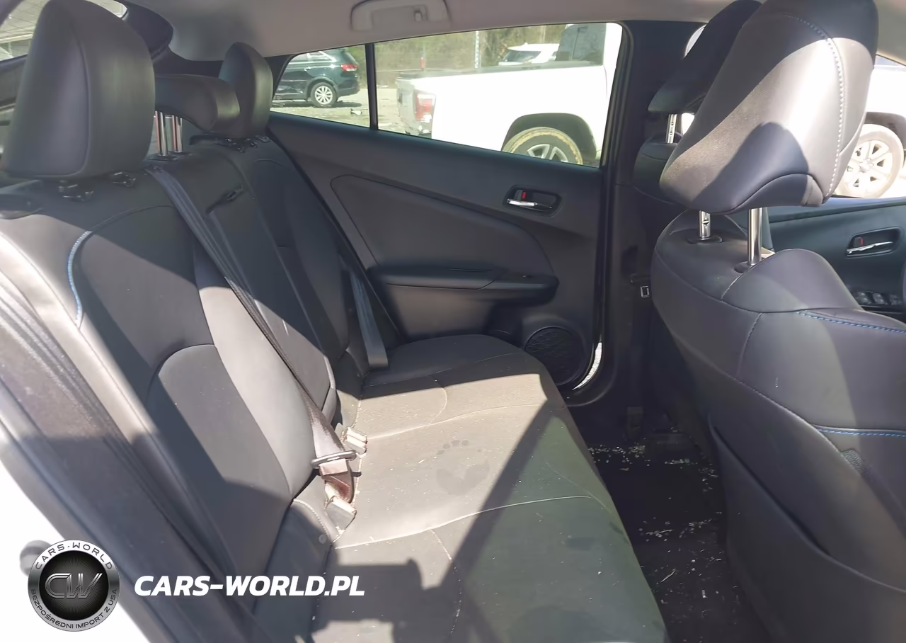 2016 Toyota Prius Three Touring VIN:JTDKARFU6G3018838 - 8