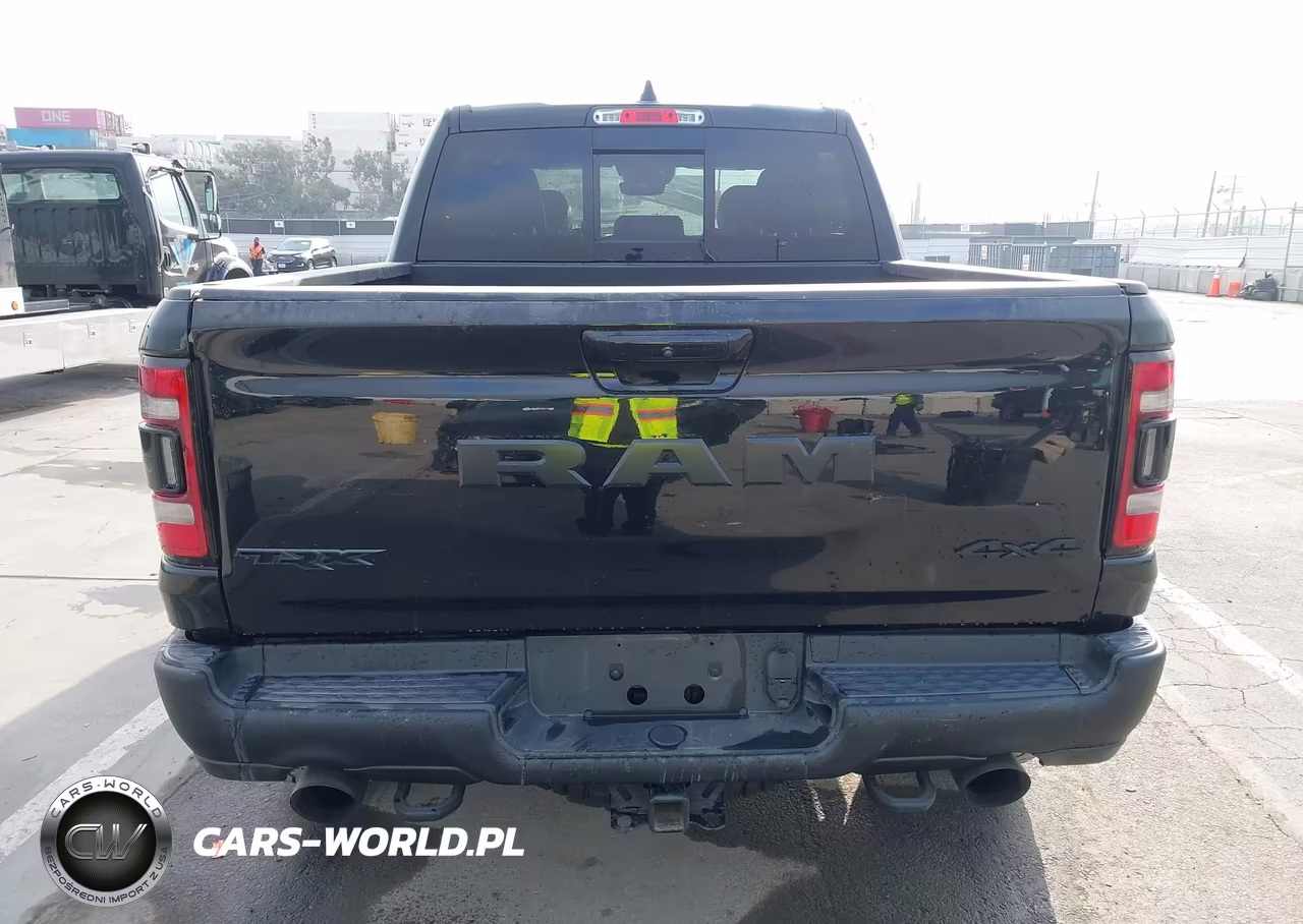 2022 Ram 1500 Classic Express VIN:1C6SRFU9XNN325671 - 17