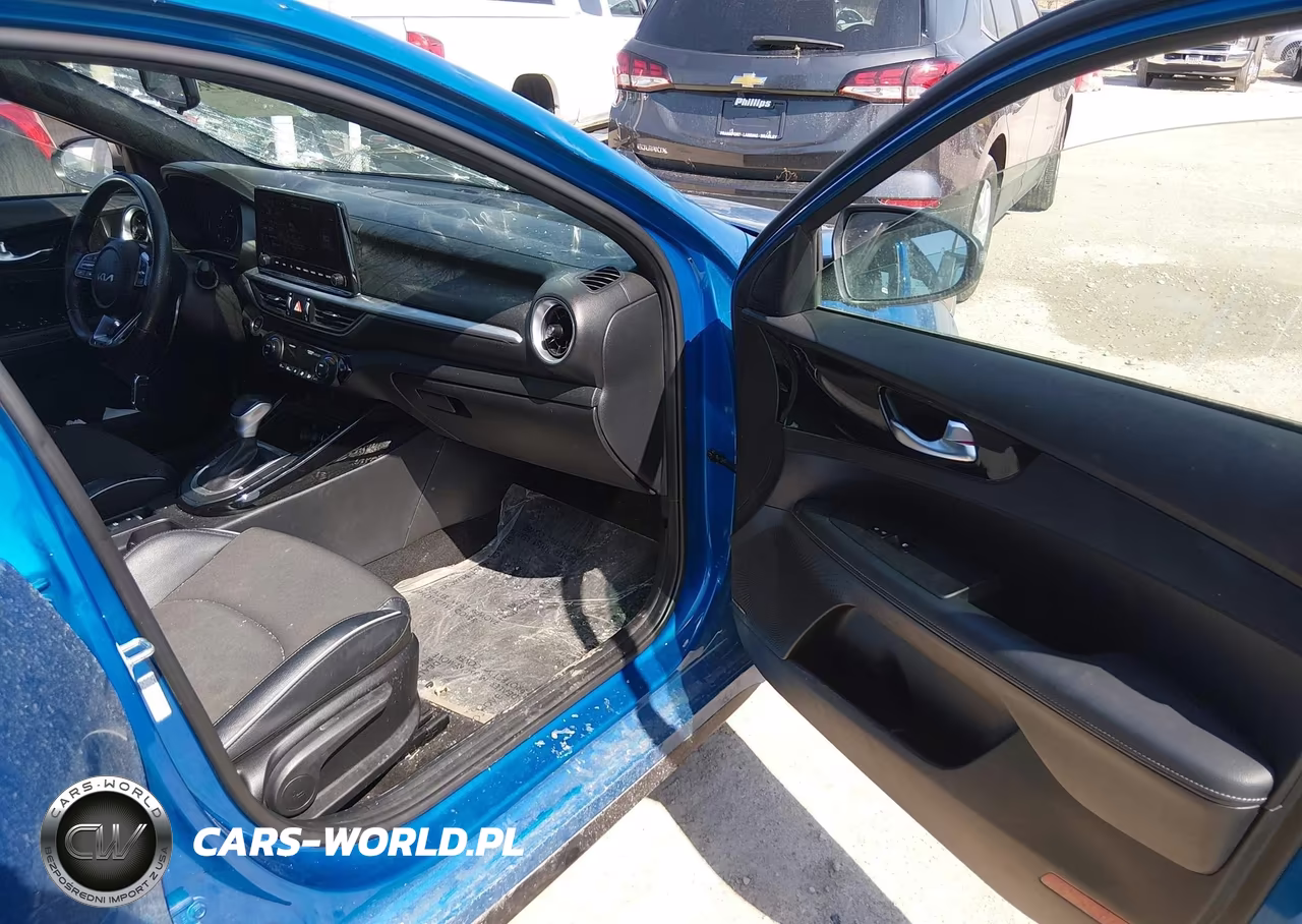 2023 Kia Forte Gt-Line VIN:3KPF54AD9PE539593 - 5