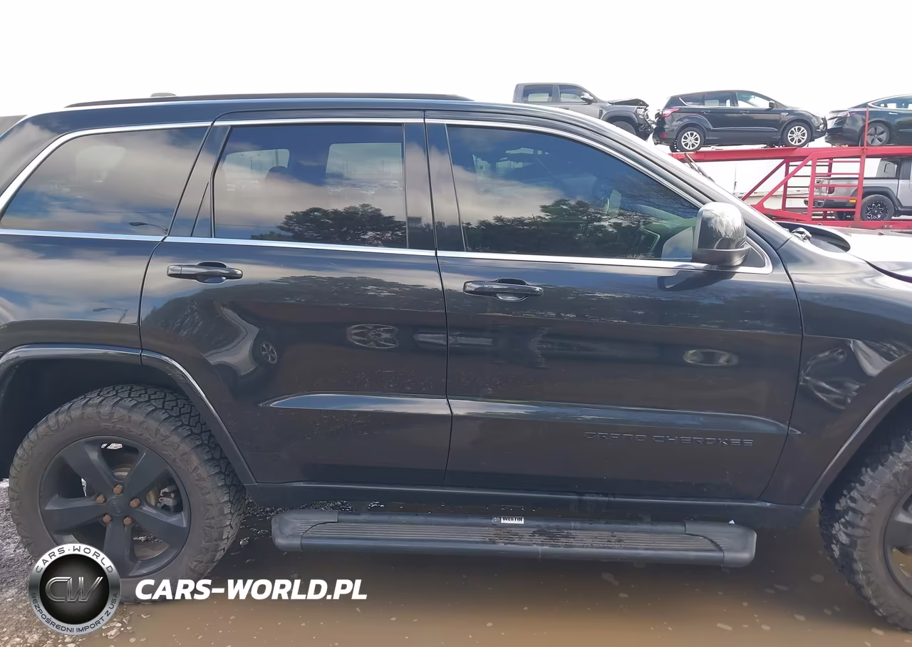 2015 Jeep Grand Cherokee Altitude VIN:1C4RJFAGXFC115442 - 13