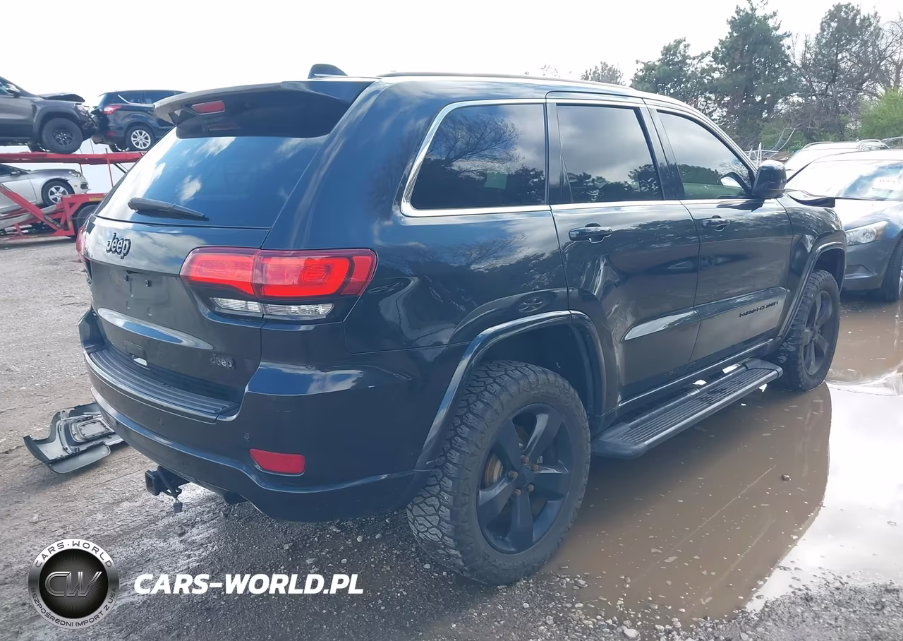 2015 Jeep Grand Cherokee Altitude VIN:1C4RJFAGXFC115442 - 4