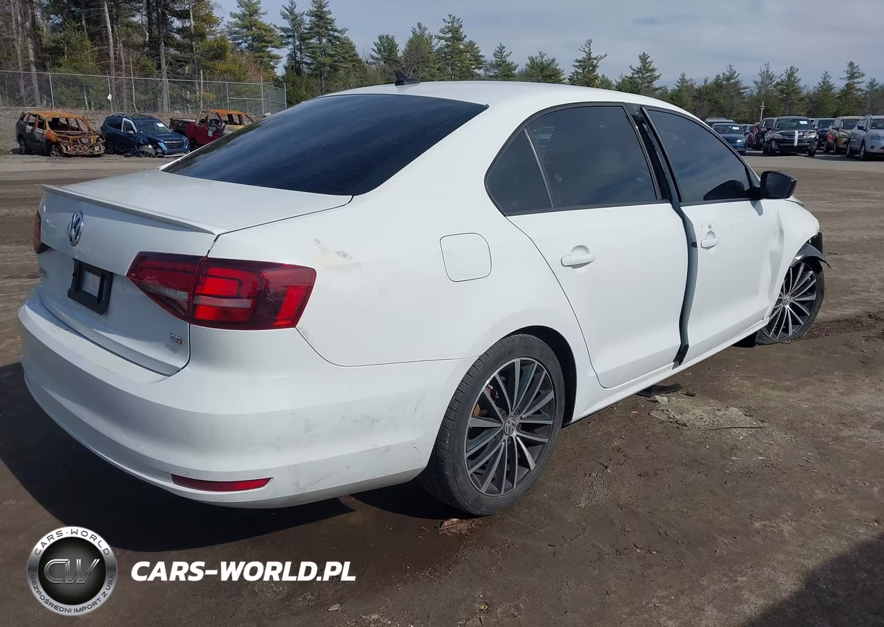2016 Volkswagen Jetta 1.8T Sport VIN:3VWD17AJ1GM413340 - 4