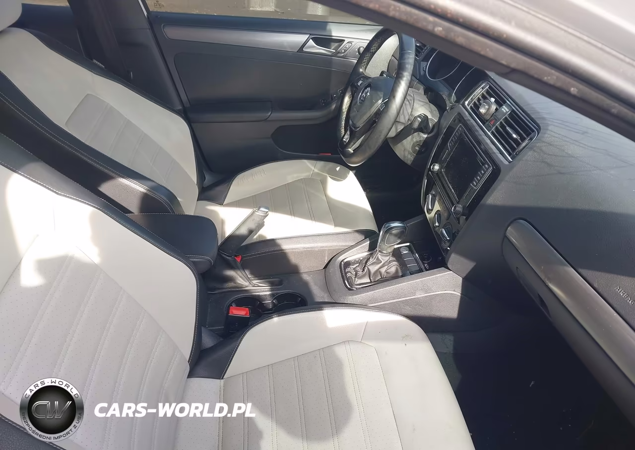2016 Volkswagen Jetta 1.8T Sport VIN:3VWD17AJ1GM413340 - 5