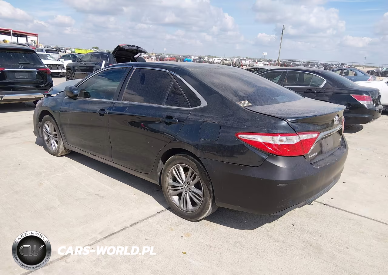 2017 Toyota Camry Se VIN:4T1BF1FK9HU319967 - 3