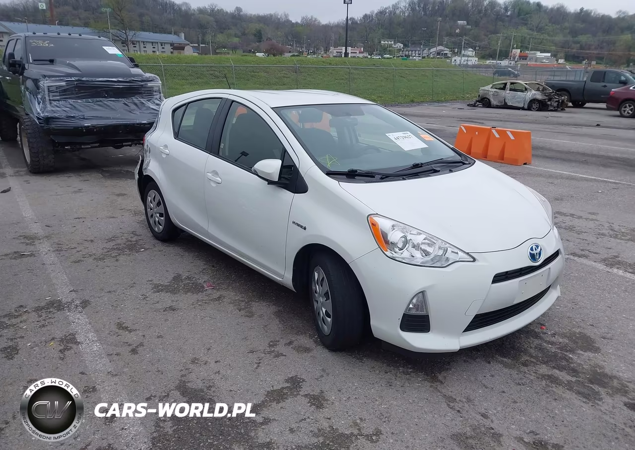 2014 Toyota Prius C Two