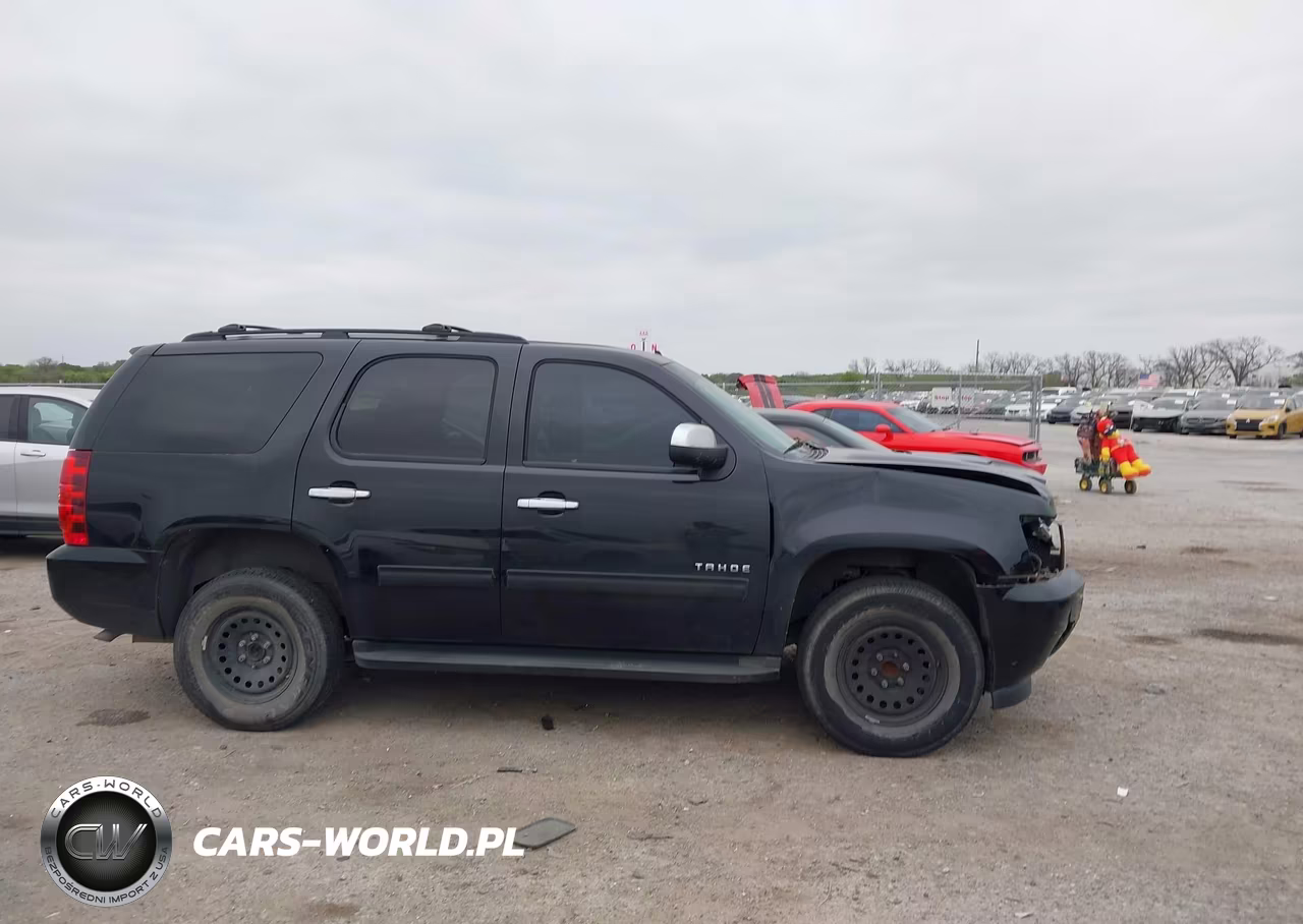 2013 Chevrolet Tahoe Ls VIN:1GNSCAE05DR234139 - 13