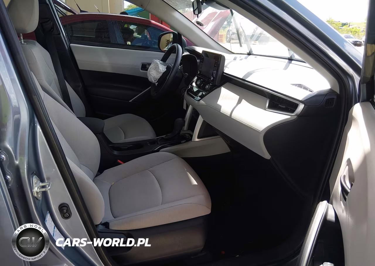2022 Toyota Corolla Cross L VIN:7MUAAABG4NV017606 - 5