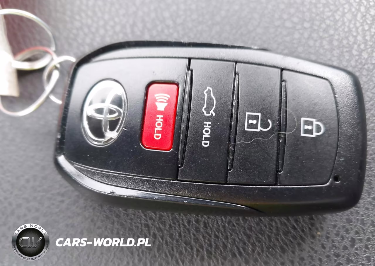2025 Toyota Camry Le VIN:4T1DAACK6SU049387 - 11