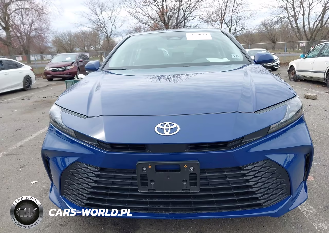 2025 Toyota Camry Le VIN:4T1DAACK6SU049387 - 12