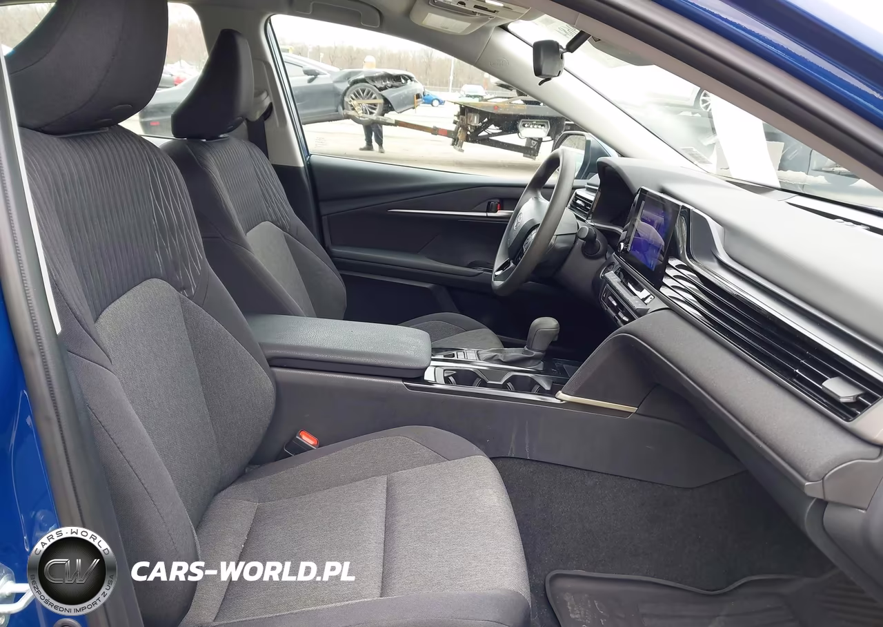 2025 Toyota Camry Le VIN:4T1DAACK6SU049387 - 5