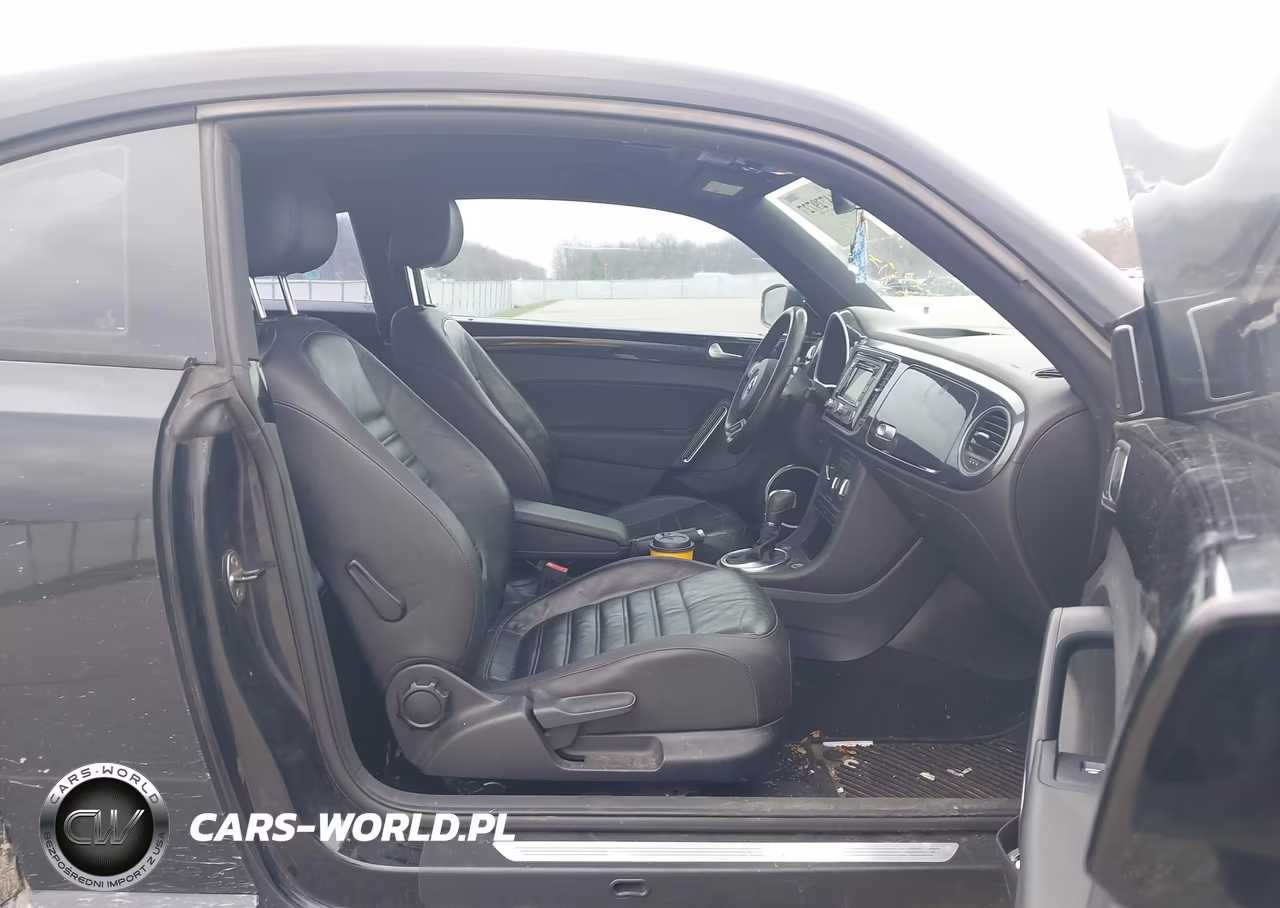 2012 Volkswagen Beetle 2.0T Turbo VIN:3VWV87AT0CM627165 - 5