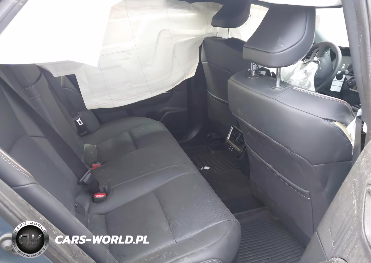 2026 Toyota Crown Xle VIN:JTDAAAAF6T3043691 - 8