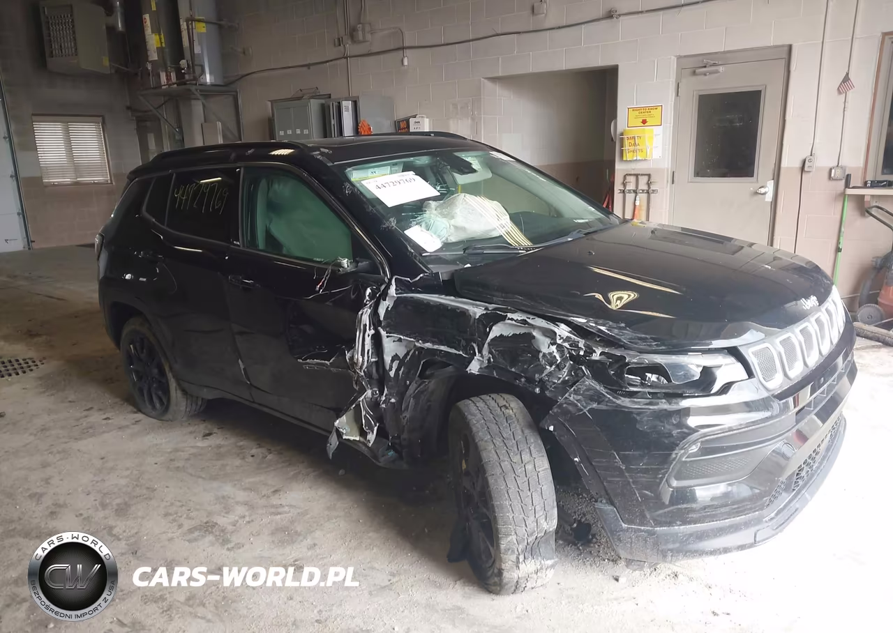 2022 Jeep Compass Latitude Lux 4X4