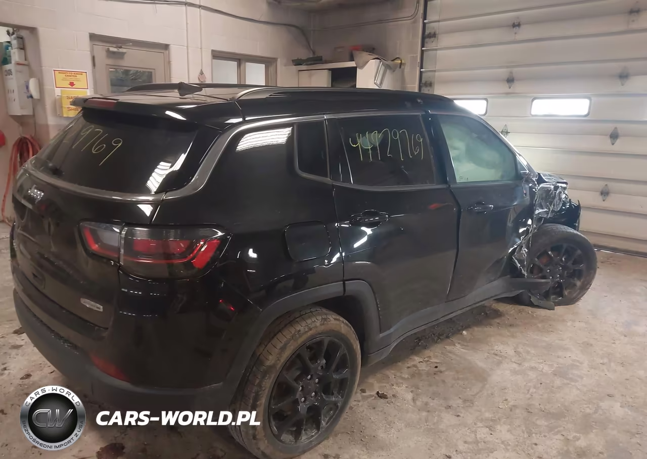 2022 Jeep Compass Latitude Lux 4X4 VIN:3C4NJDFB5NT128280 - 4