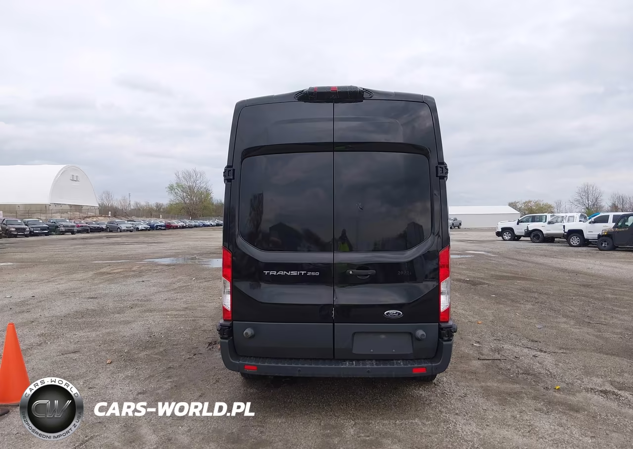 2018 Ford Transit-250 VIN:1FTYR2XM0JKB30959 - 17