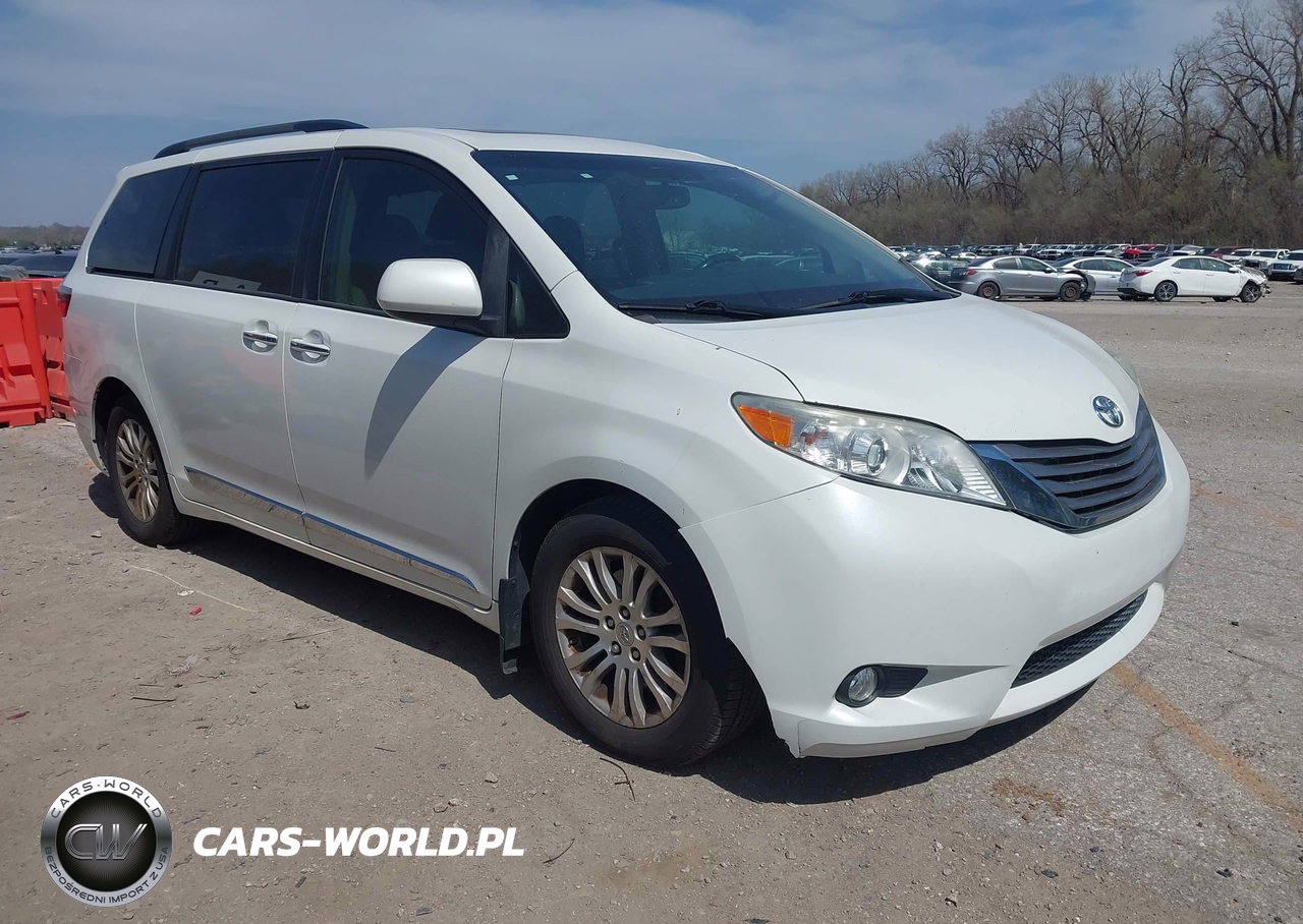 2016 Toyota Sienna Xle Premium 8 Passenger