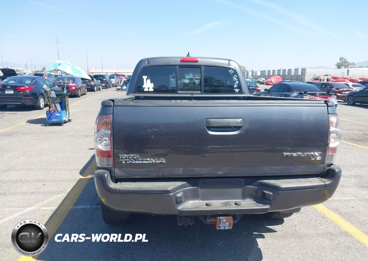 2015 Toyota Tacoma Prerunner V6 VIN:3TMKU4HN8FM043625 - 16