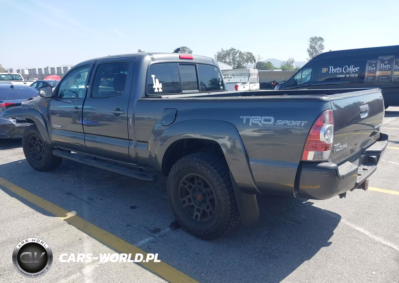 2015 Toyota Tacoma Prerunner V6 VIN:3TMKU4HN8FM043625 - 3