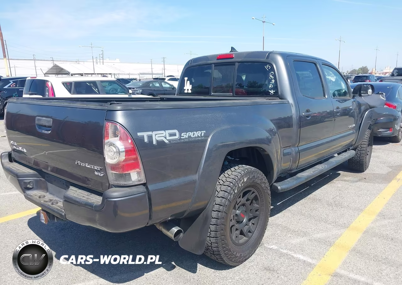 2015 Toyota Tacoma Prerunner V6 VIN:3TMKU4HN8FM043625 - 4