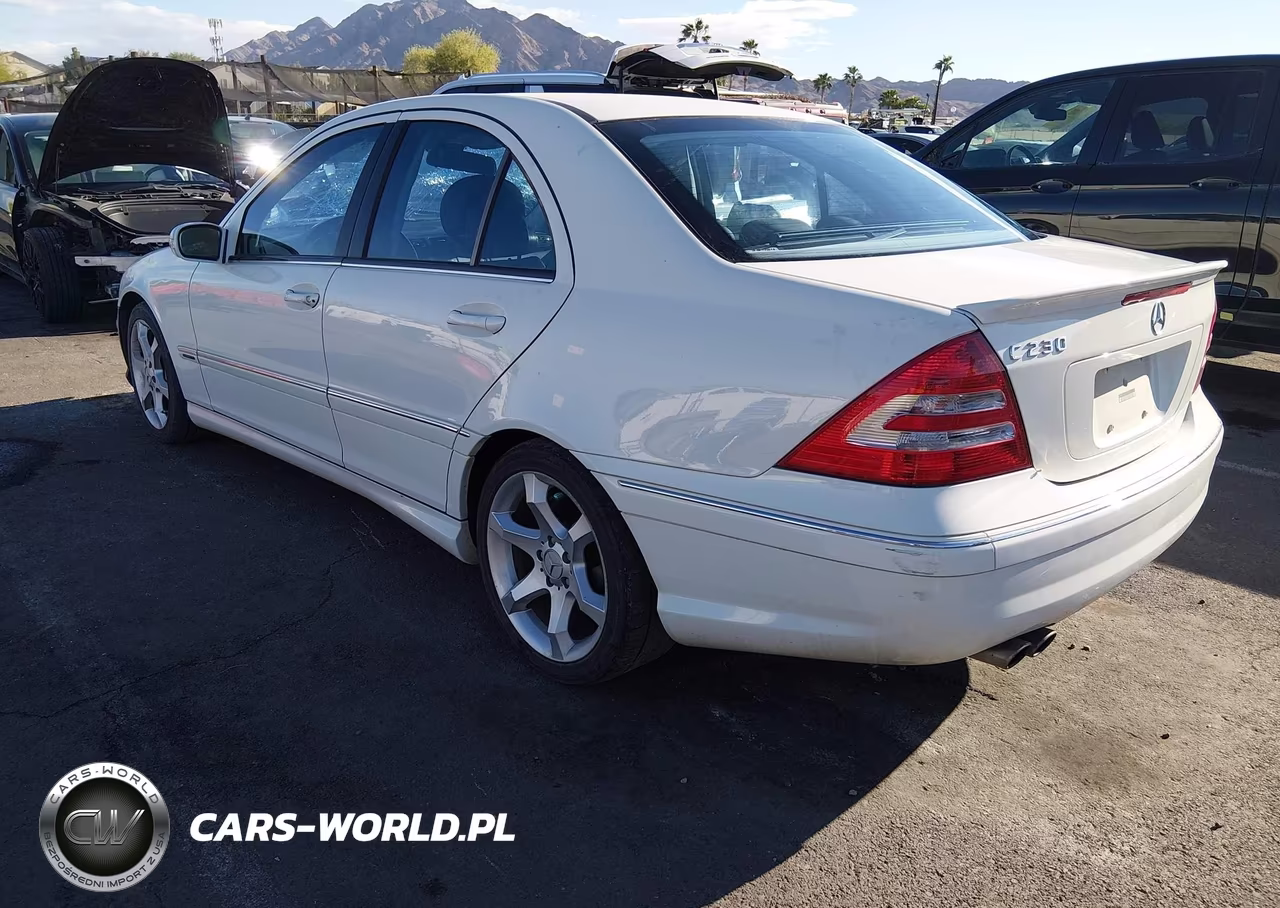 2007 Mercedes-Benz C 230 Sport VIN:WDBRF52HX7A955770 - 3