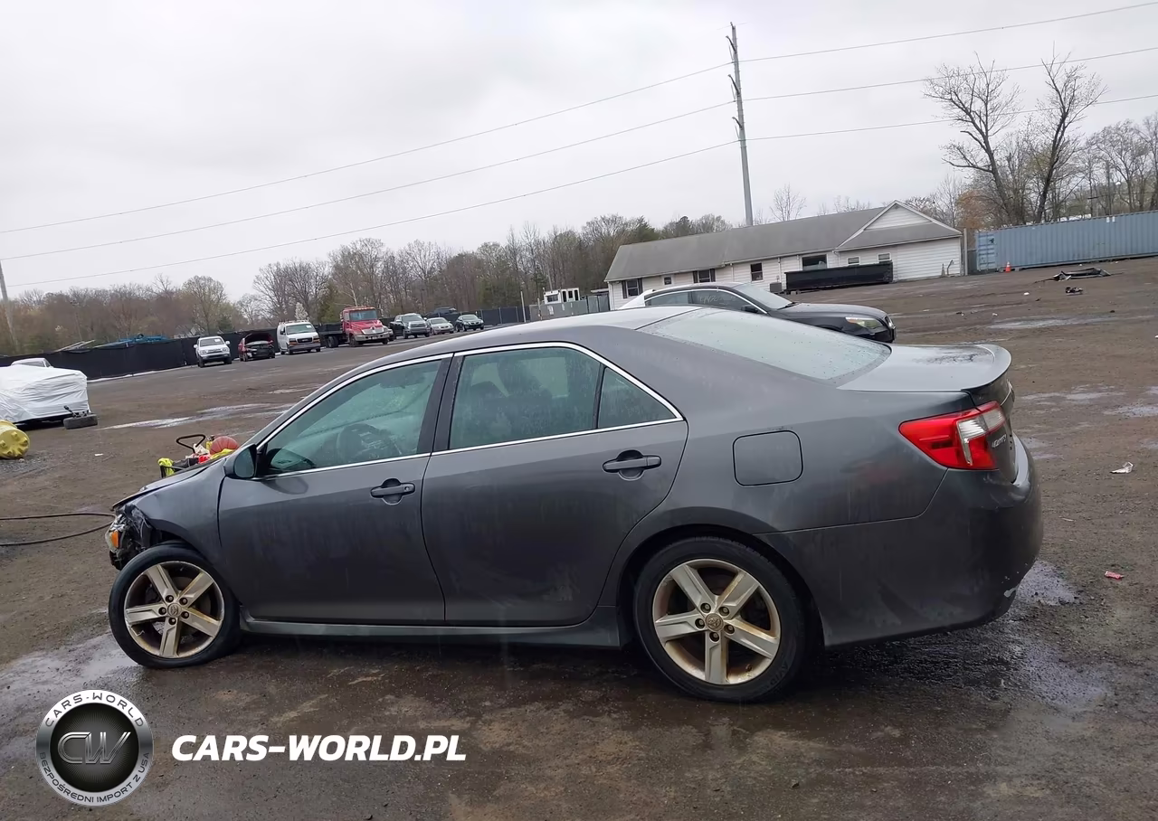 2013 Toyota Camry Se VIN:4T1BF1FK5DU269188 - 13