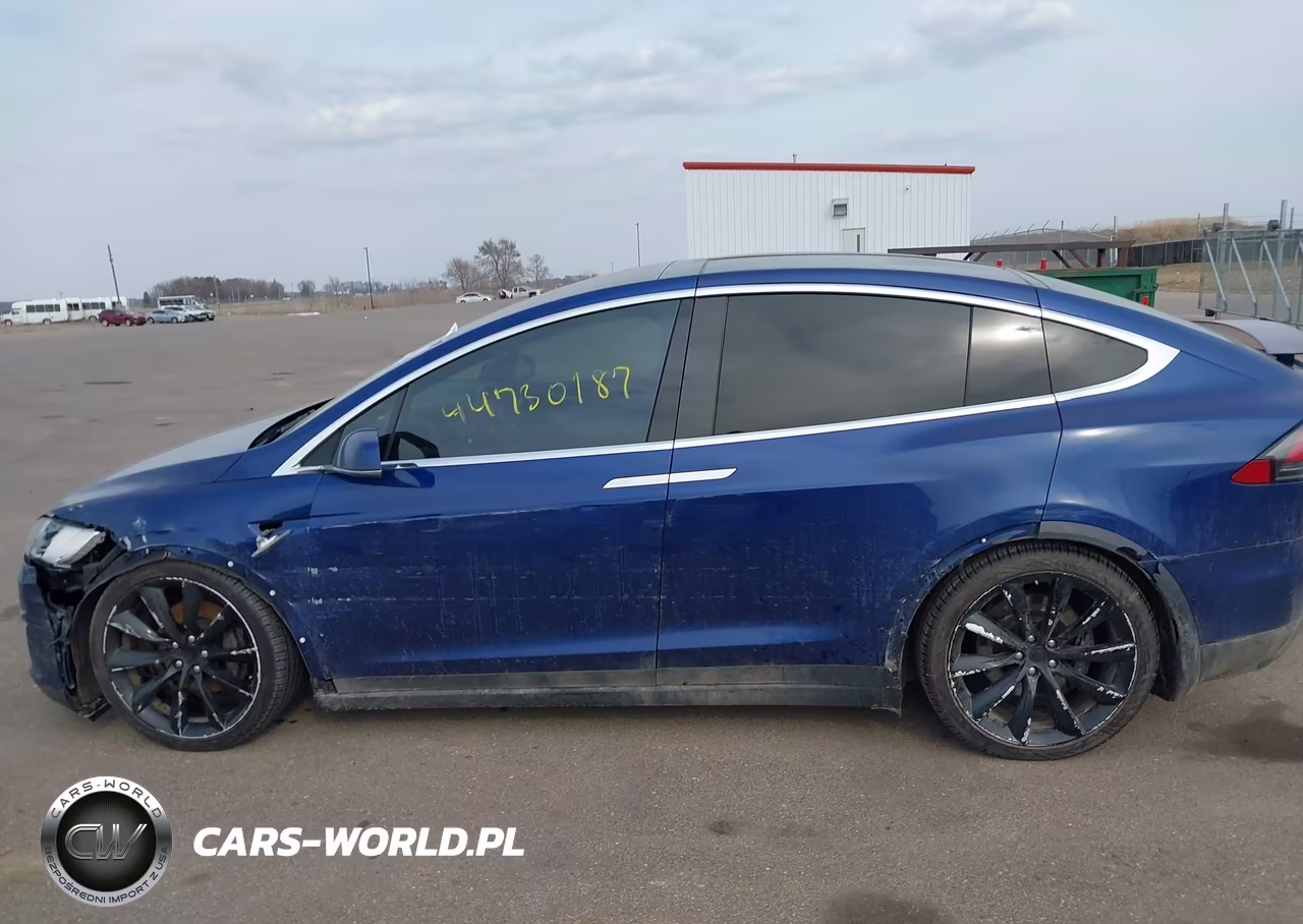 2016 Tesla Model X VIN:5YJXCAE22GF001801 - 14