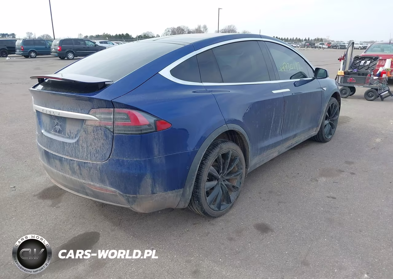 2016 Tesla Model X VIN:5YJXCAE22GF001801 - 4