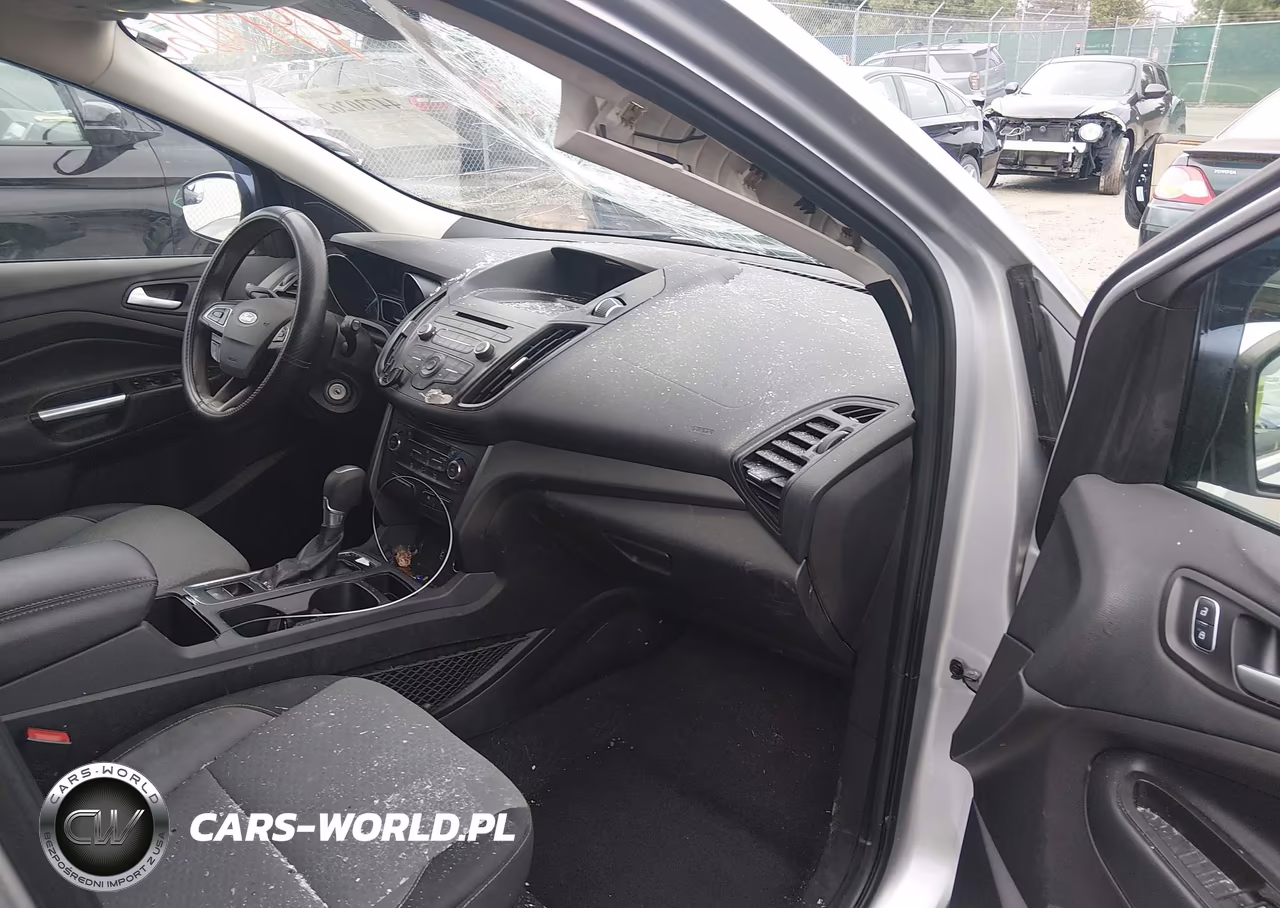 2017 Ford Escape Se VIN:1FMCU9G92HUC52830 - 5