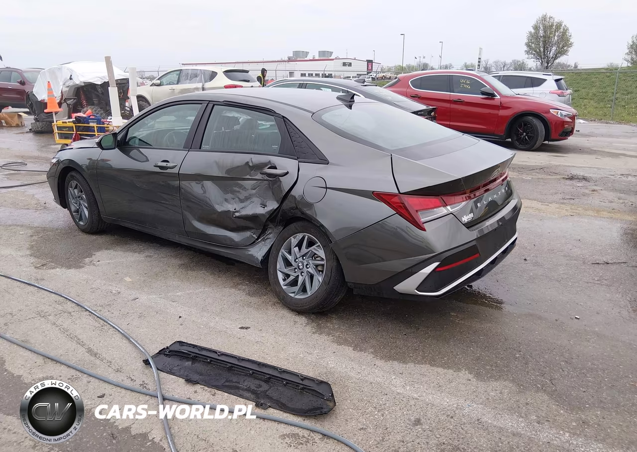 2024 Hyundai Elantra Sel VIN:KMHLM4DG9RU816996 - 3