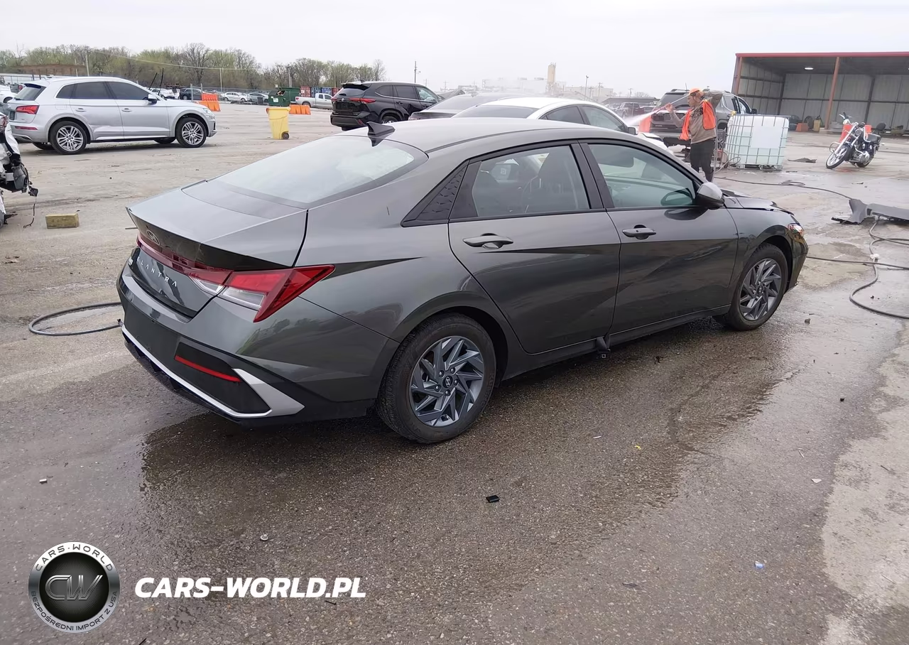 2024 Hyundai Elantra Sel VIN:KMHLM4DG9RU816996 - 4
