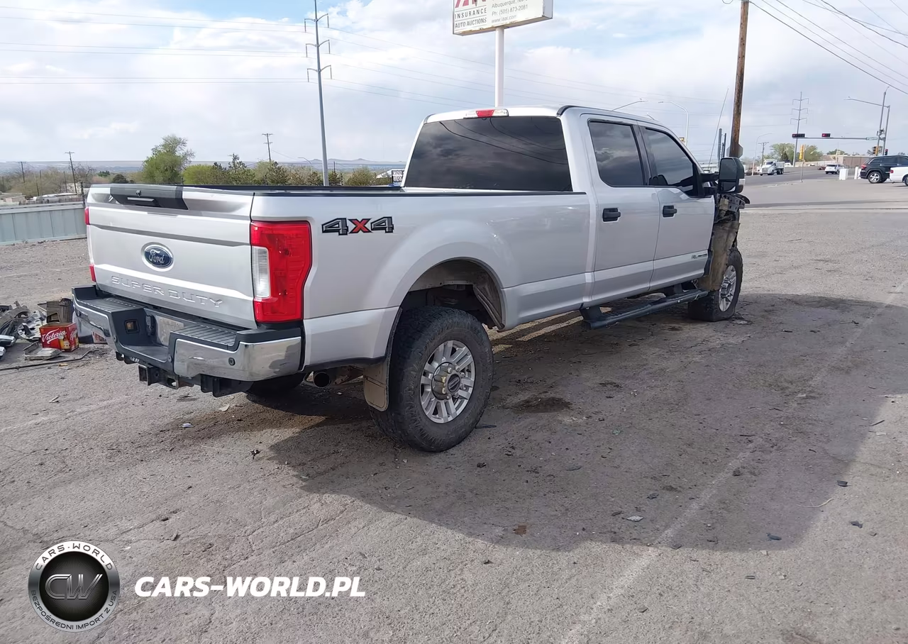 2017 Ford F-350 Xlt VIN:1FT8W3BT4HED47050 - 4
