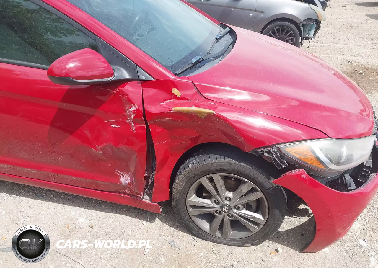 2018 Hyundai Elantra Sel VIN:5NPD84LF5JH242899 - 18