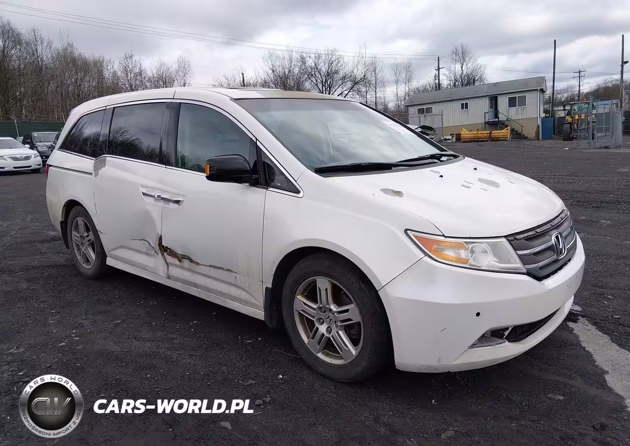 2013 Honda Odyssey Touring-Touring Elite