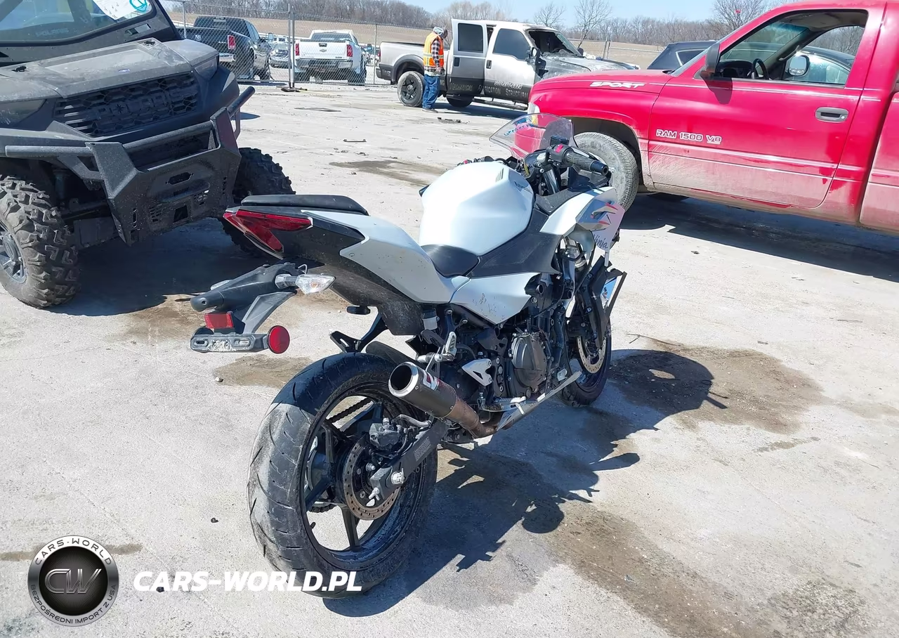 2025 Kawasaki Ex500 H VIN:ML5EXGH19SDA53652 - 4