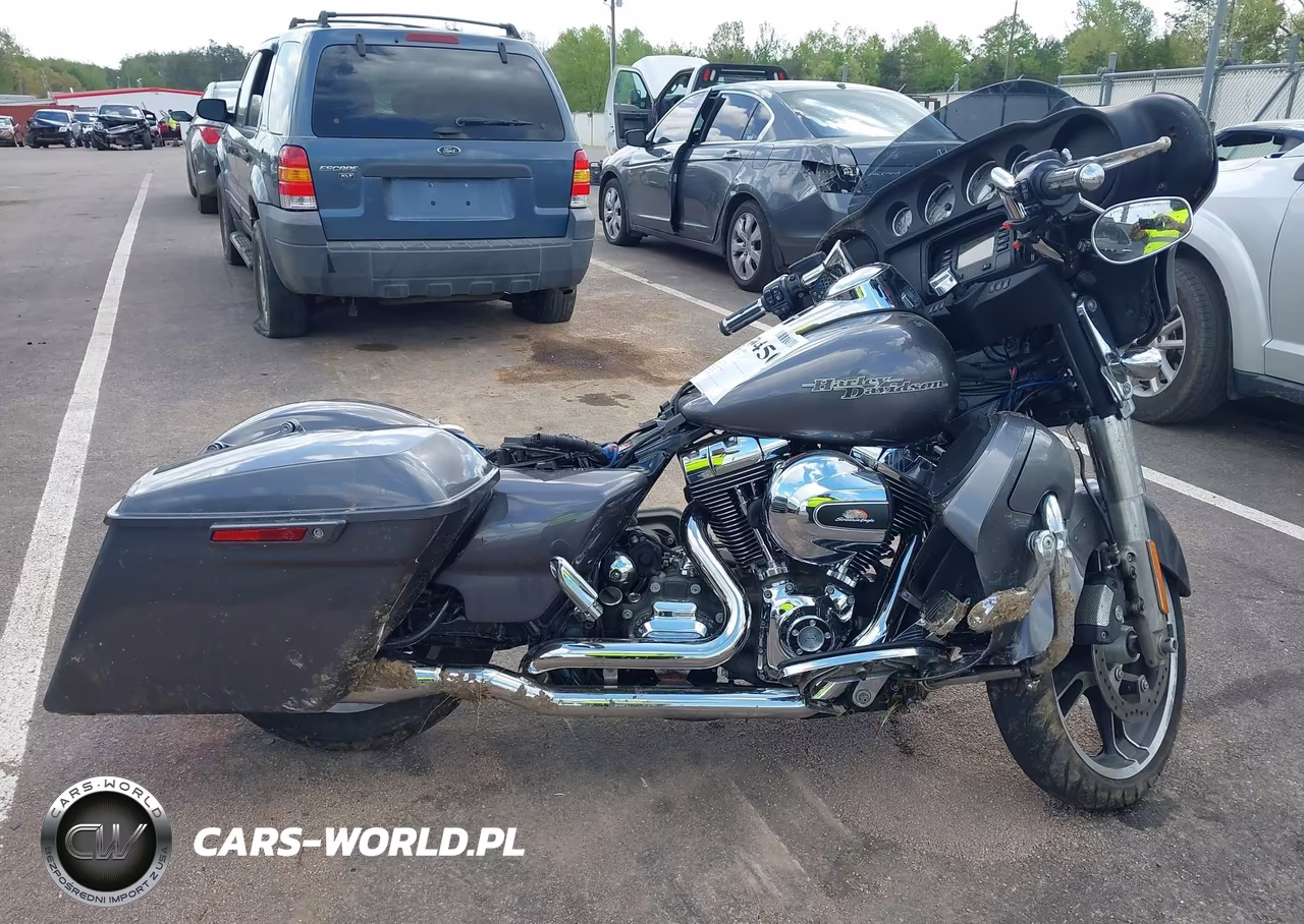 2014 Harley-Davidson Flhx Street Glide VIN:1HD1KBM10EB696043 - 13