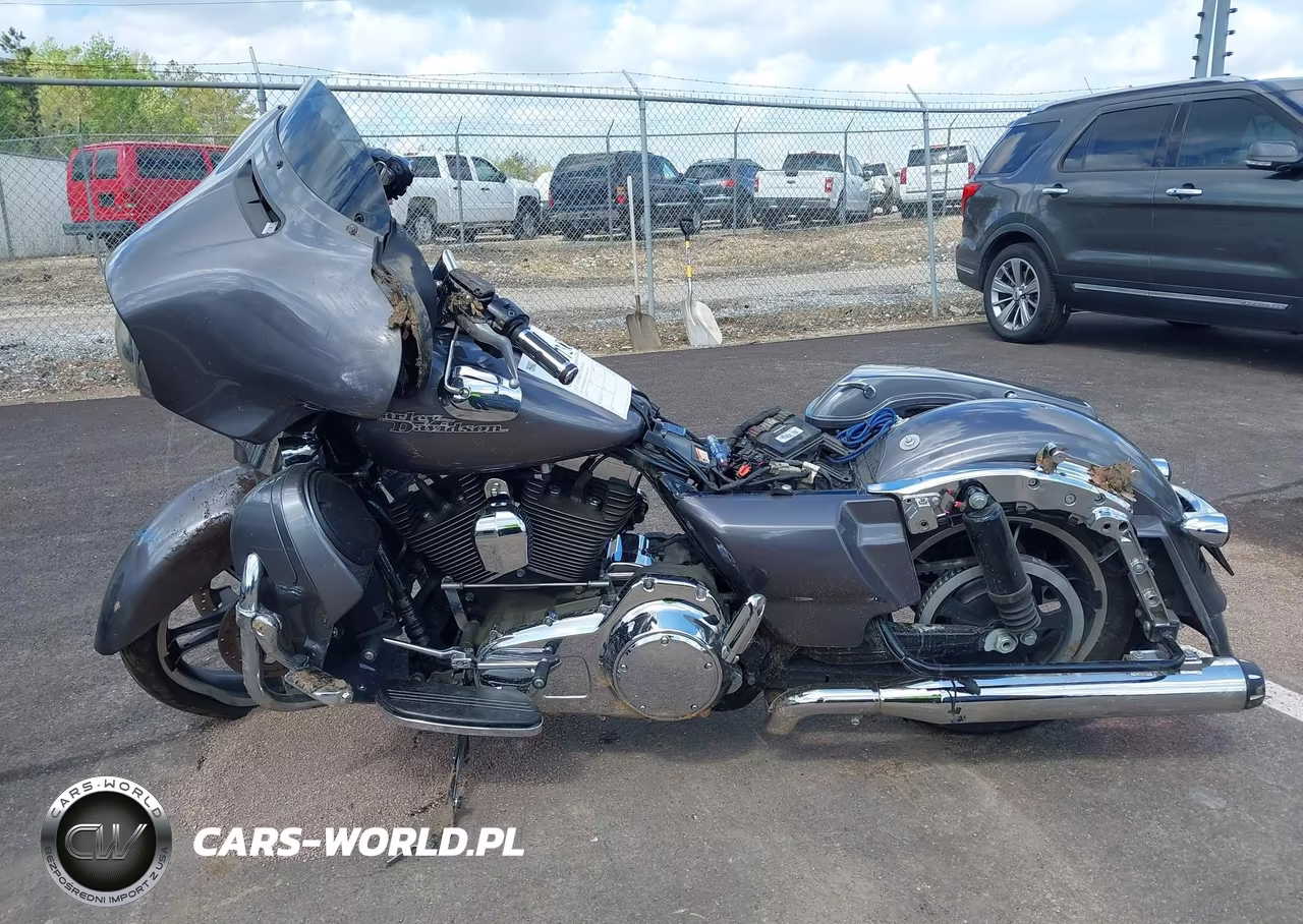 2014 Harley-Davidson Flhx Street Glide VIN:1HD1KBM10EB696043 - 14