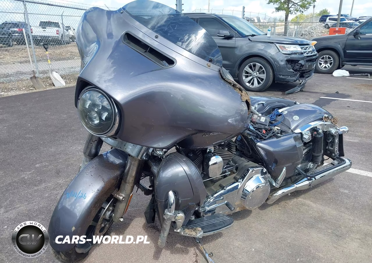 2014 Harley-Davidson Flhx Street Glide VIN:1HD1KBM10EB696043 - 2