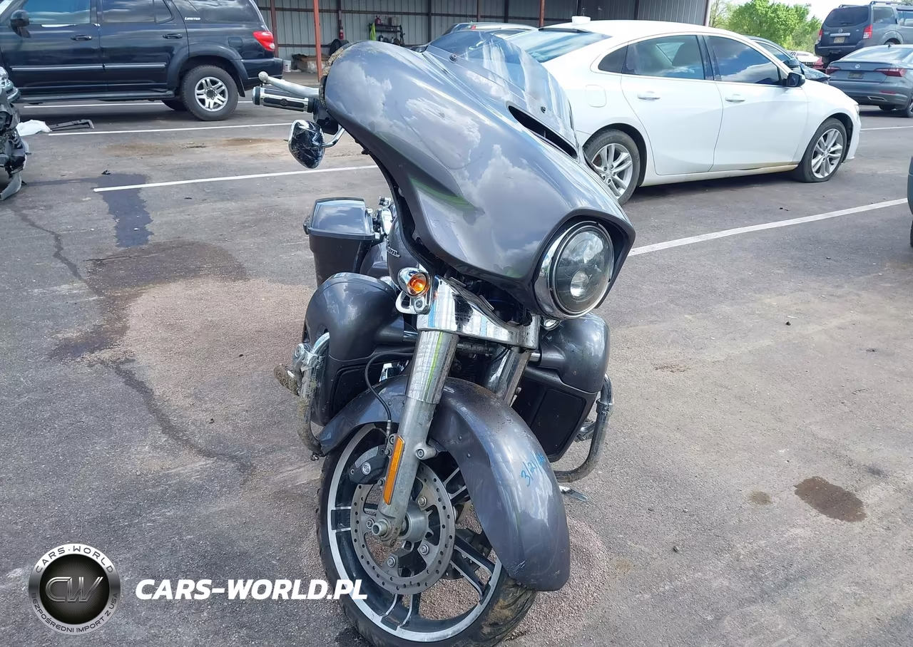 2014 Harley-Davidson Flhx Street Glide VIN:1HD1KBM10EB696043 - 5