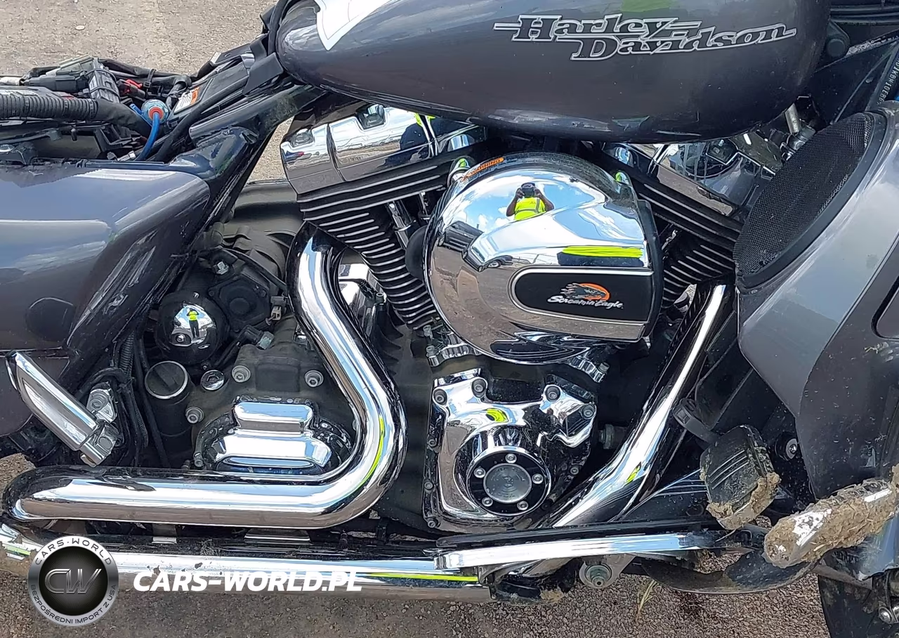 2014 Harley-Davidson Flhx Street Glide VIN:1HD1KBM10EB696043 - 8