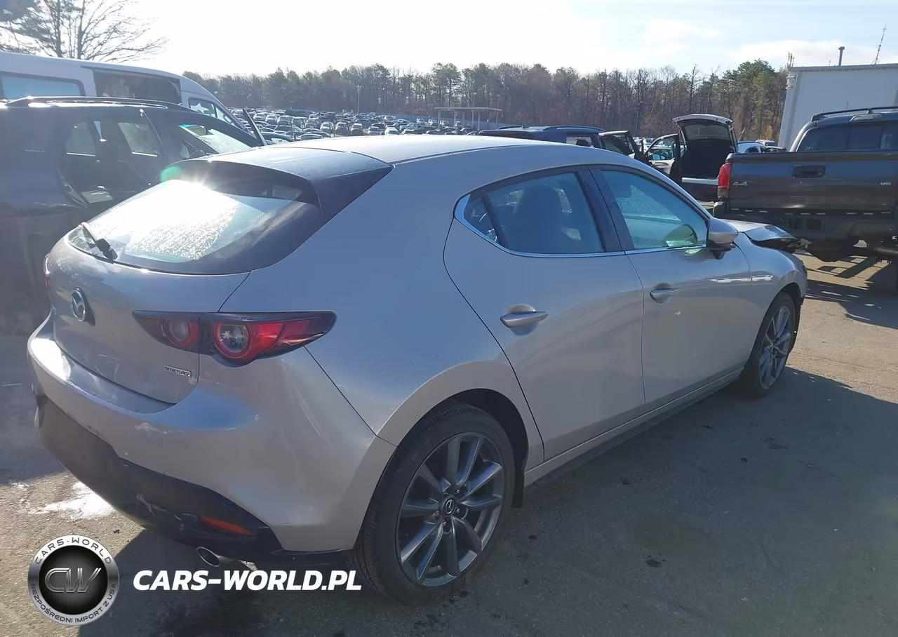 2024 Mazda Mazda3 2.5 S Preferred VIN:JM1BPALMXR1653595 - 4