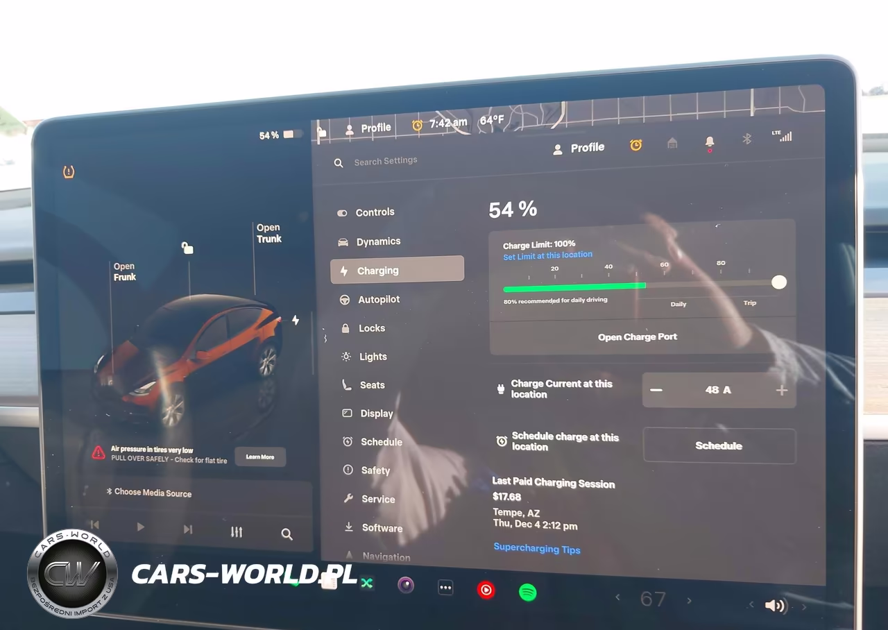 2023 Tesla Model Y Awd-Long Range Dual Motor All-Wheel Drive VIN:7SAYGAEE5PF875212 - 17