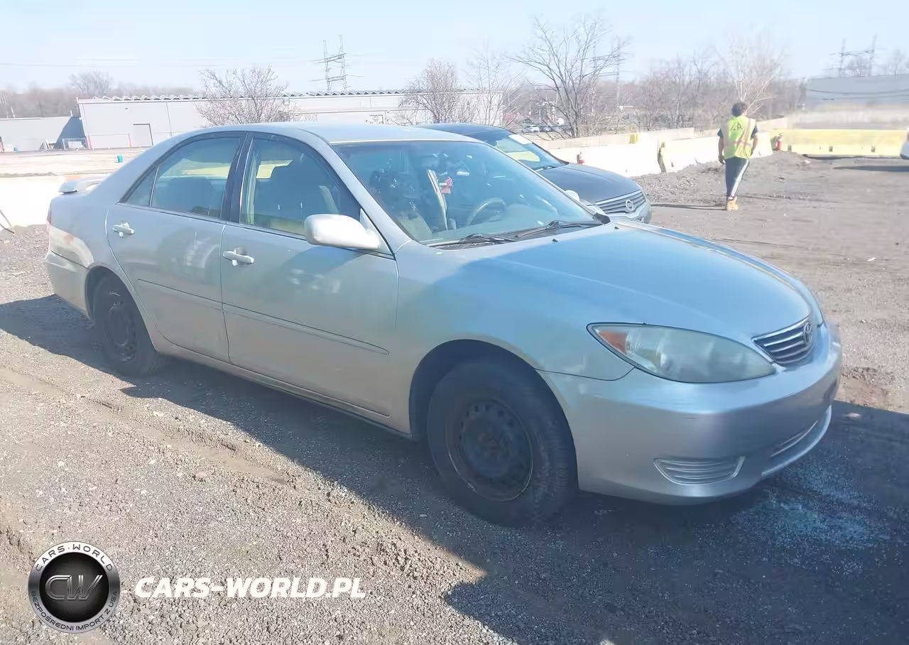 2005 Toyota Camry Le