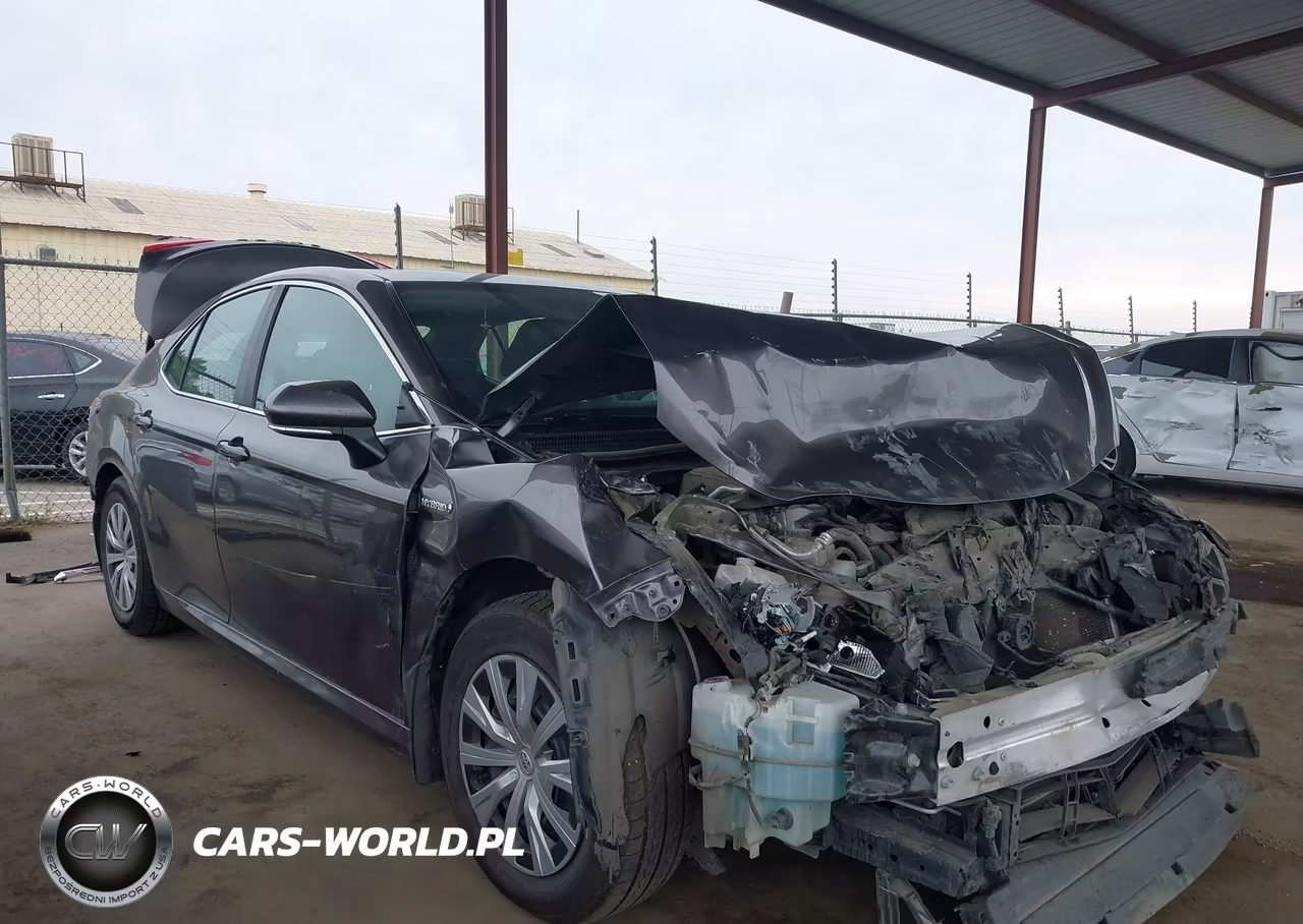 2020 Toyota Camry Le Hybrid