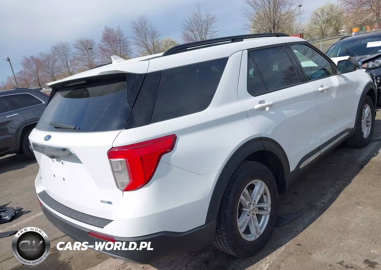 2020 Ford Explorer Xlt VIN:1FMSK8DH2LGB45601 - 4