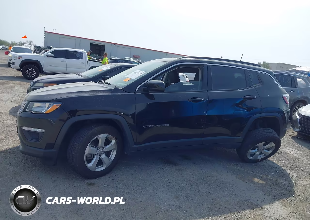 2018 Jeep Compass Latitude 4X4 VIN:3C4NJDBB2JT361064 - 14