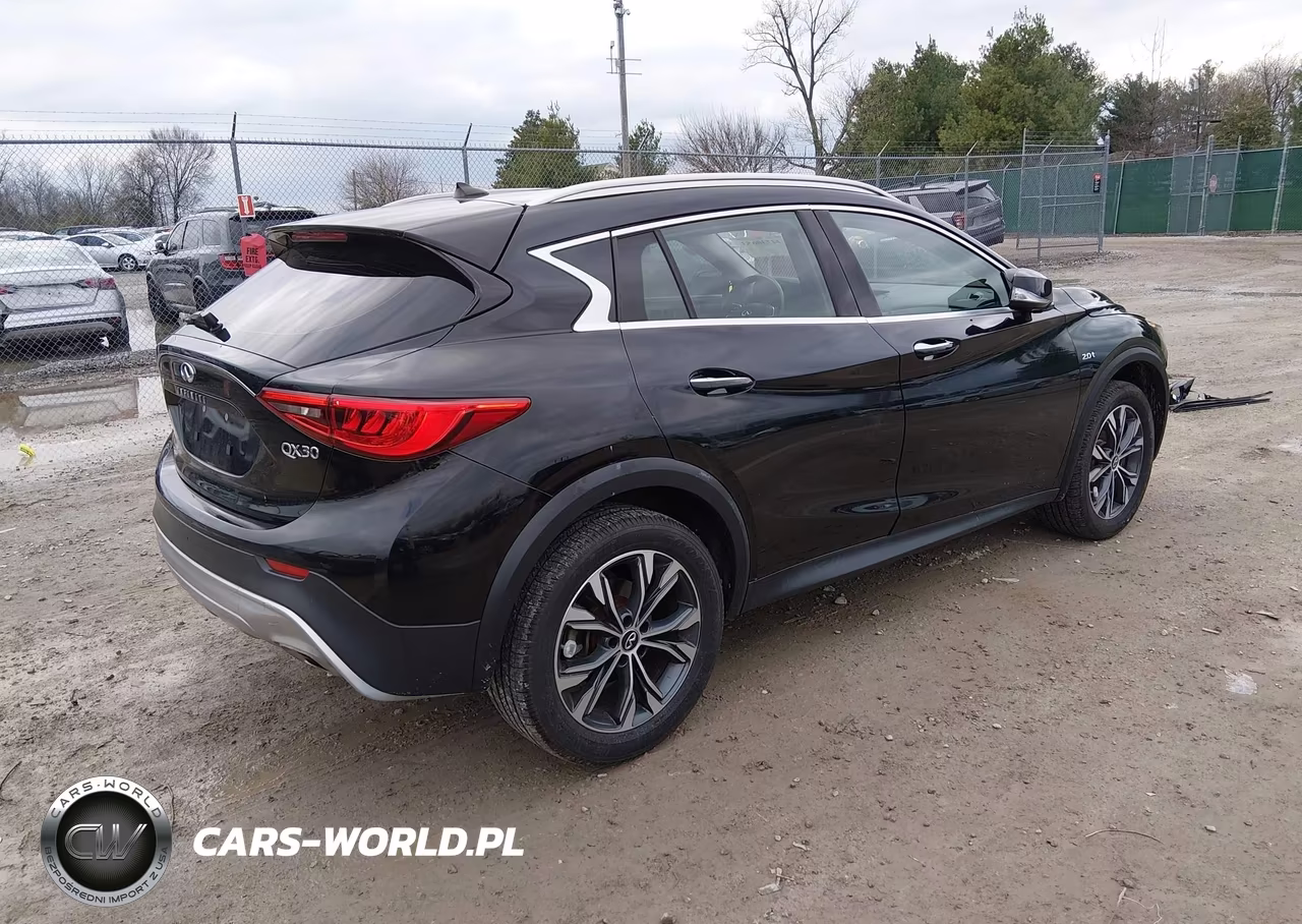 2018 Infiniti Qx30 Luxe VIN:SJKCH5CR3JA005666 - 4